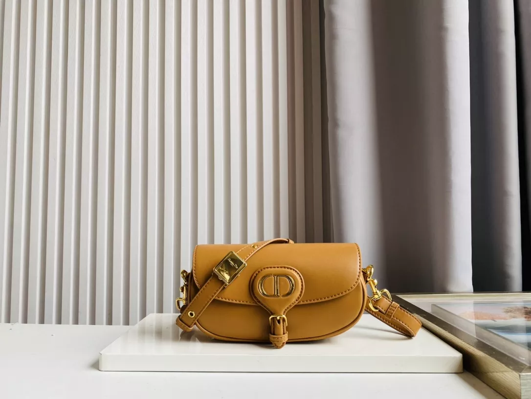 Christian Dior 【ディオール】Bobby ショルダーバッグ22x14x6.5cm