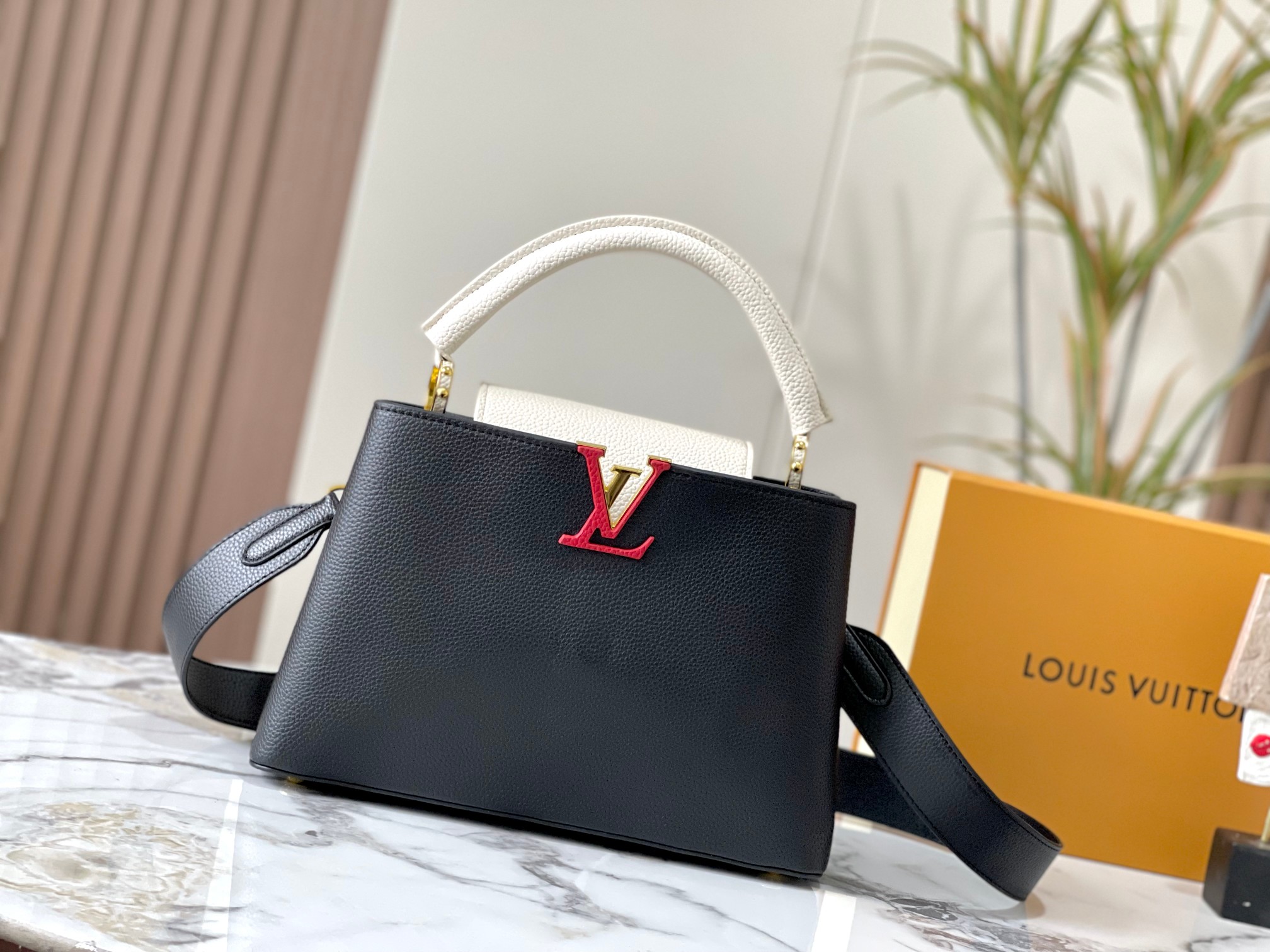 【LOUIS VUITTON】 Capucines BB  -2size -5色