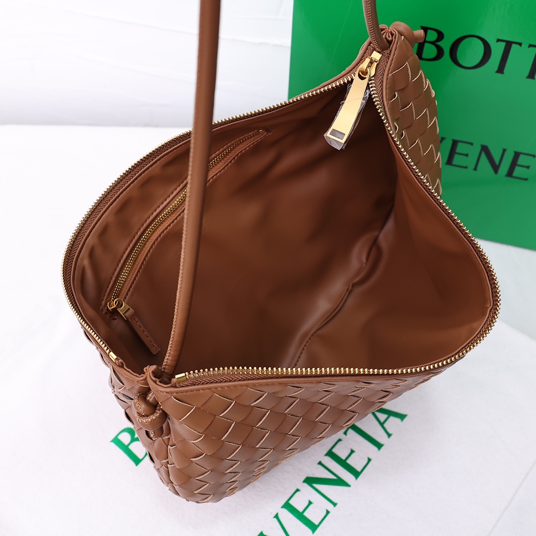 【Bottega Veneta】TURN -29*19*3CM -5色