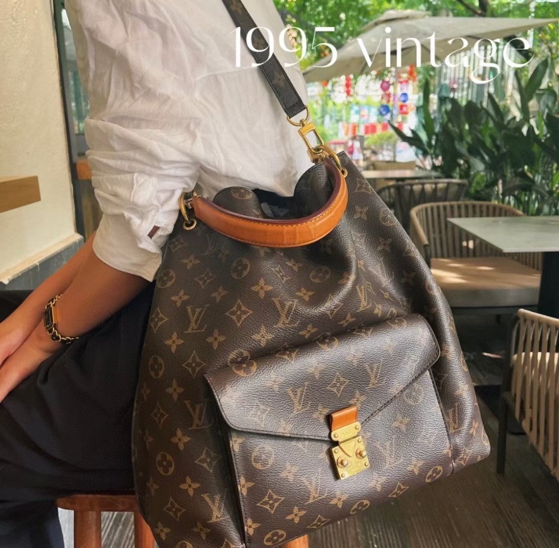【LOUIS VUITTON】Métis   -32*36*14cm