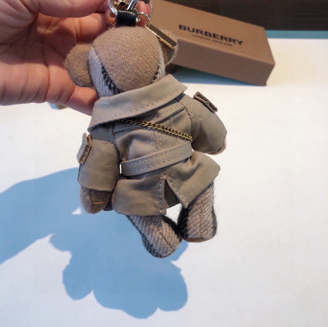 【Burberry】 キーホルダー  可爱い熊チャン 高さ12.5cm -2色