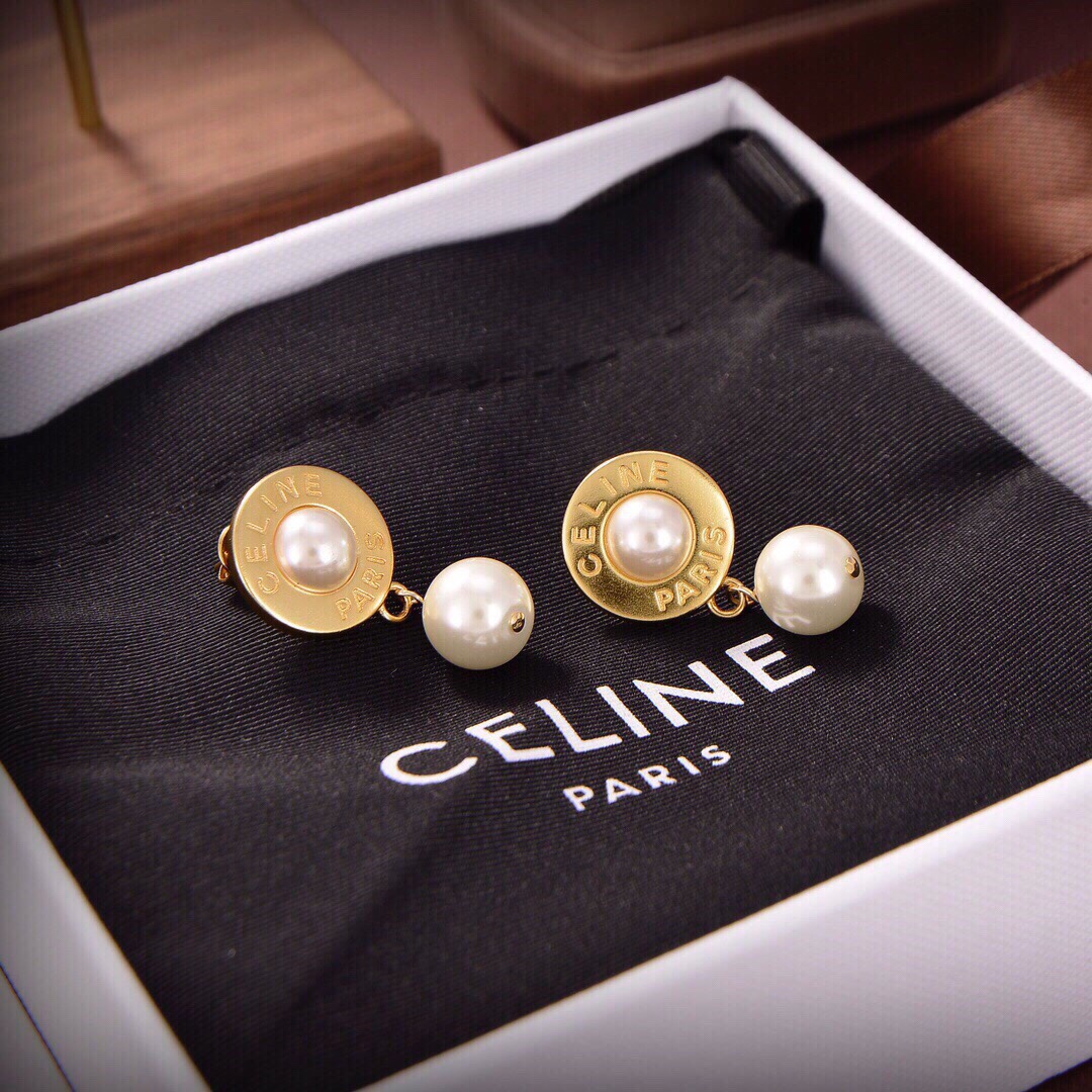 【ピアス】★Celine ★