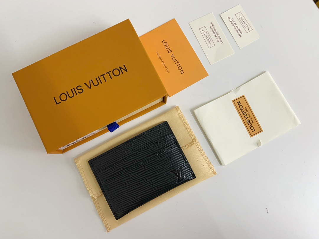 【LOUIS VUITTON】パスケース  7x11x2cm  -7色