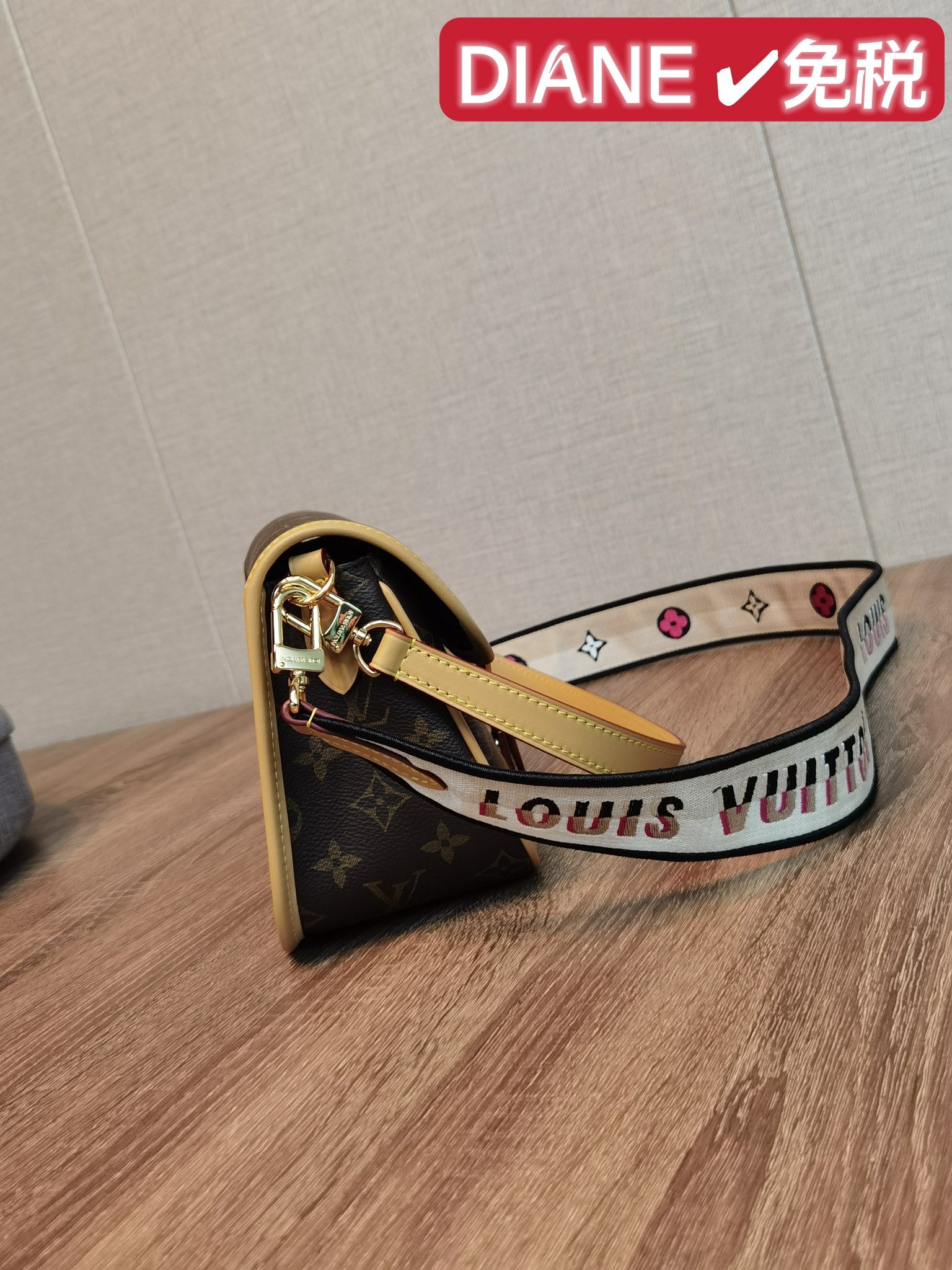 【LOUIS VUITTON】 番号：M45985 サイズ: 25.0 × 9.0 × 15.0 CM