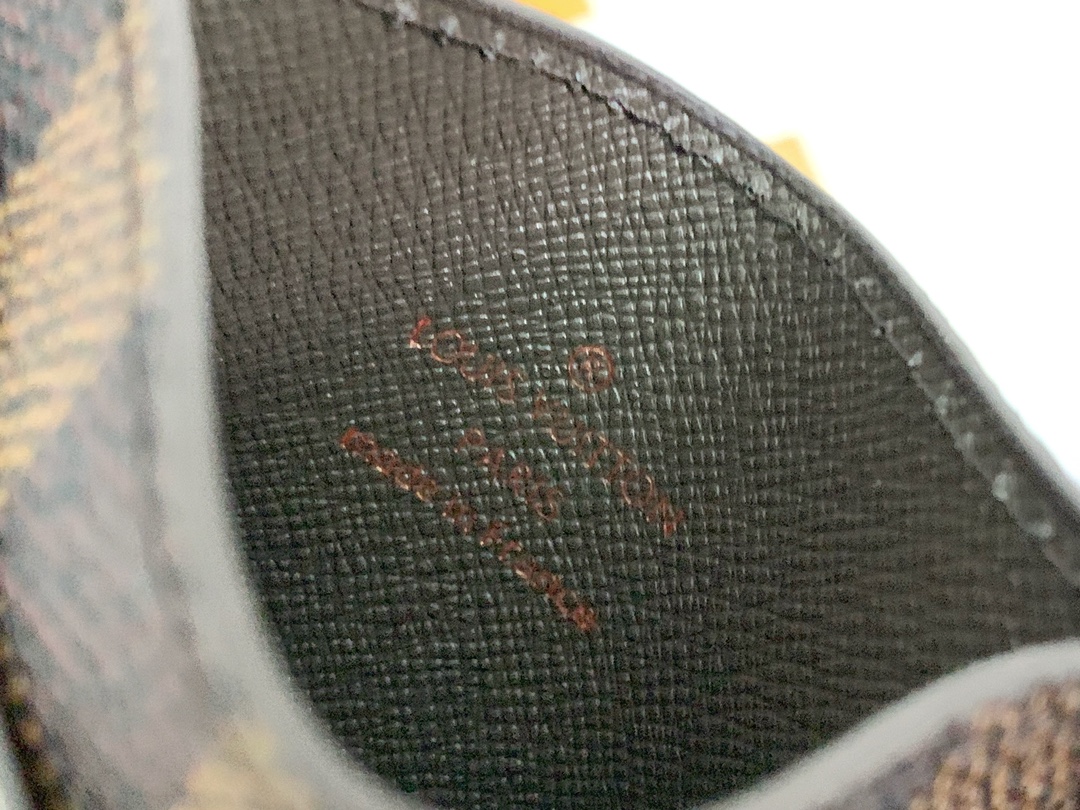 【LOUIS VUITTON】パスケース  7x11x2cm  -7色