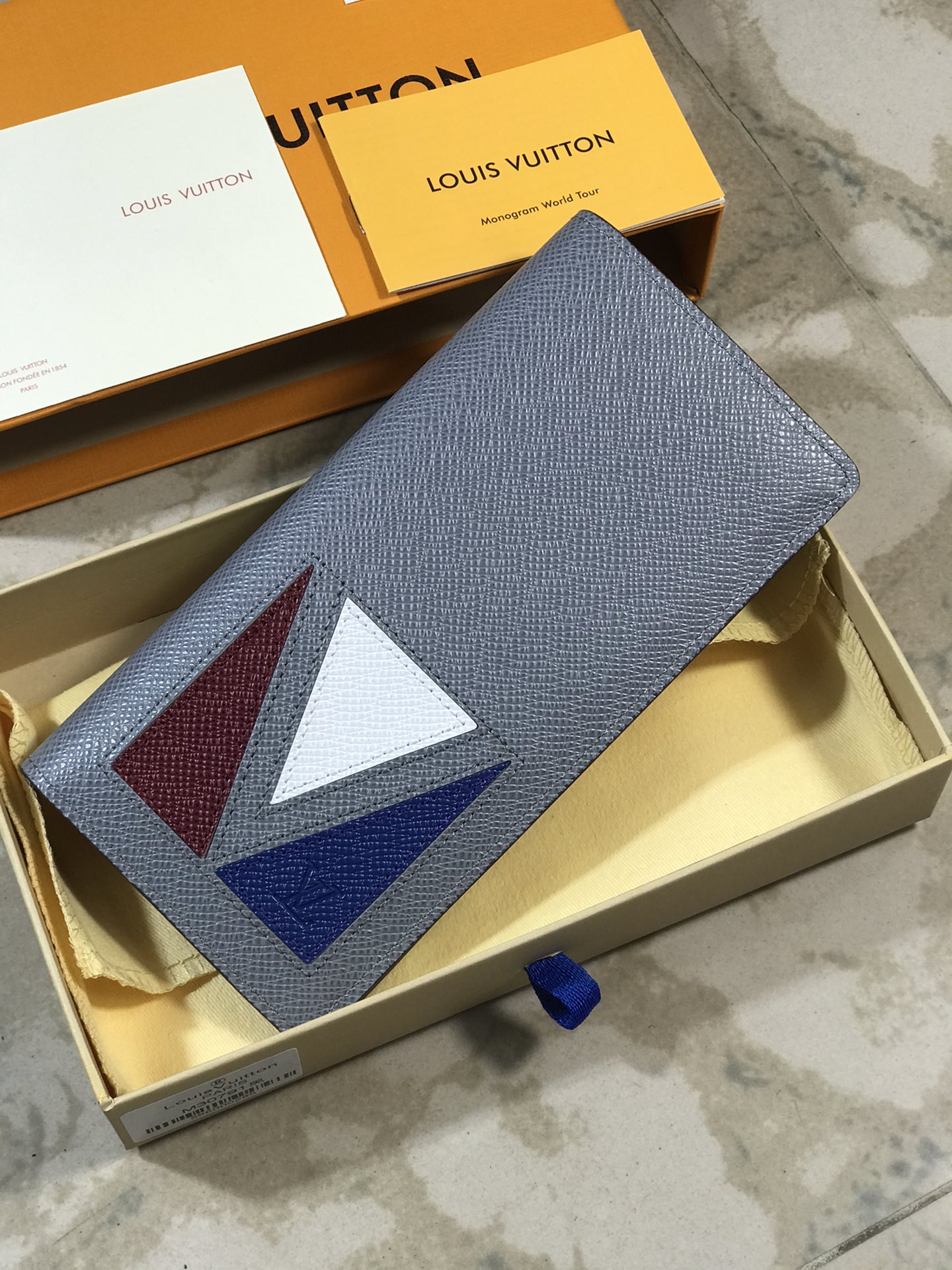 【LOUIS VUITTON】BRAZZA長財布 19x10x2cm -3色