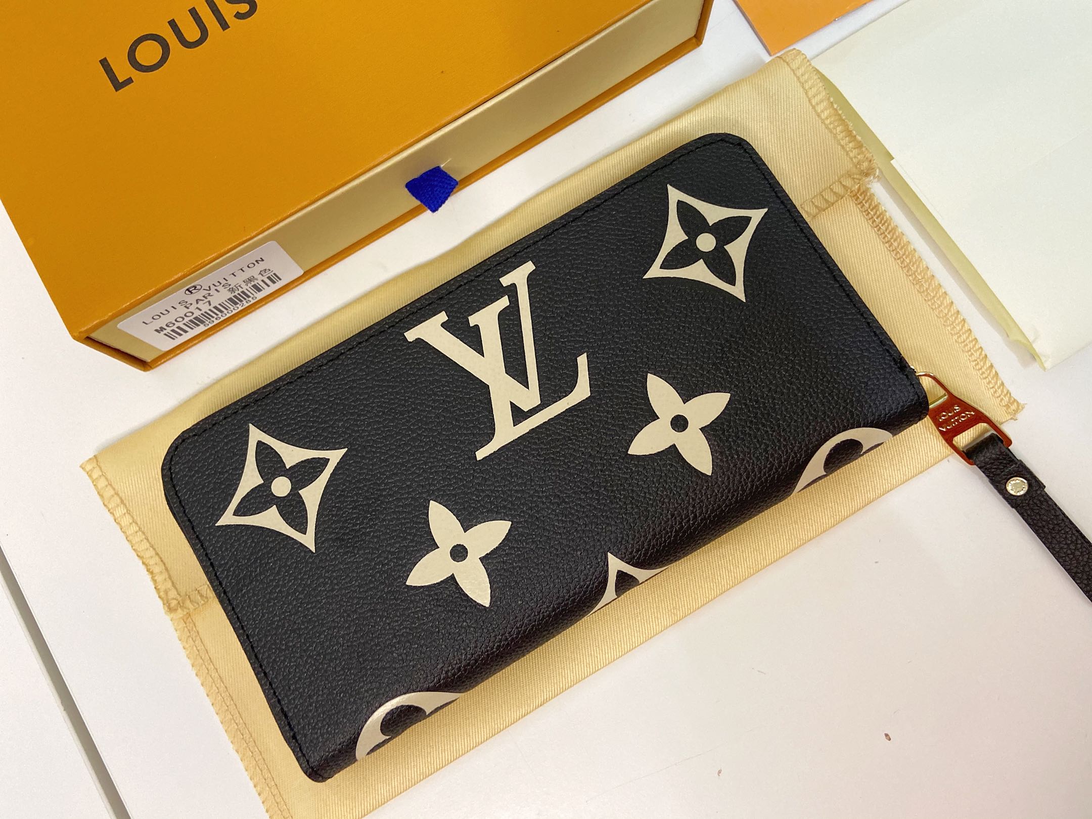 【LOUIS VUITTON】Pochette Félicie  19 x 10.5 x 2.5 cm -3色