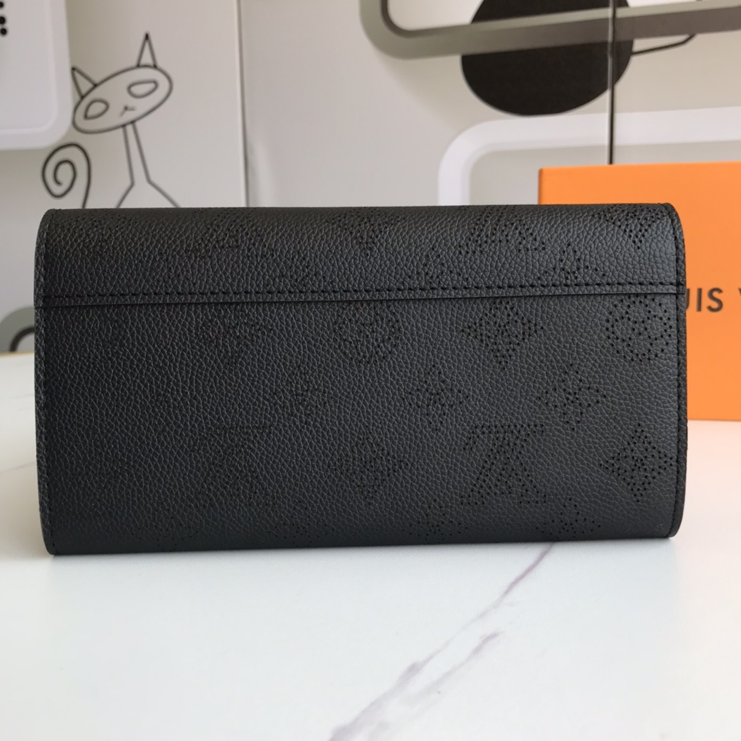 【LOUIS VUITTON】ボタン財布  19x10x2cm -4色