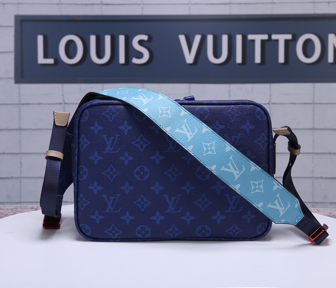 【LOUIS VUITTON】Messenger   -25x19x5CM -4色