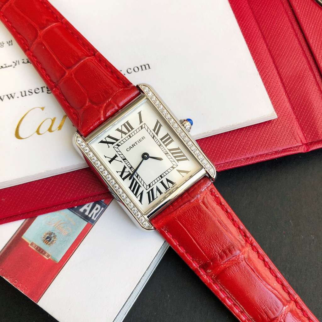【Cartier】 レディース  27*34 MM