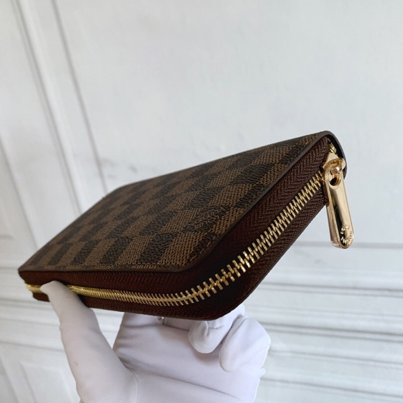 国内在庫(3日にお届け)  【LOUIS VUITTON】財布 N65632