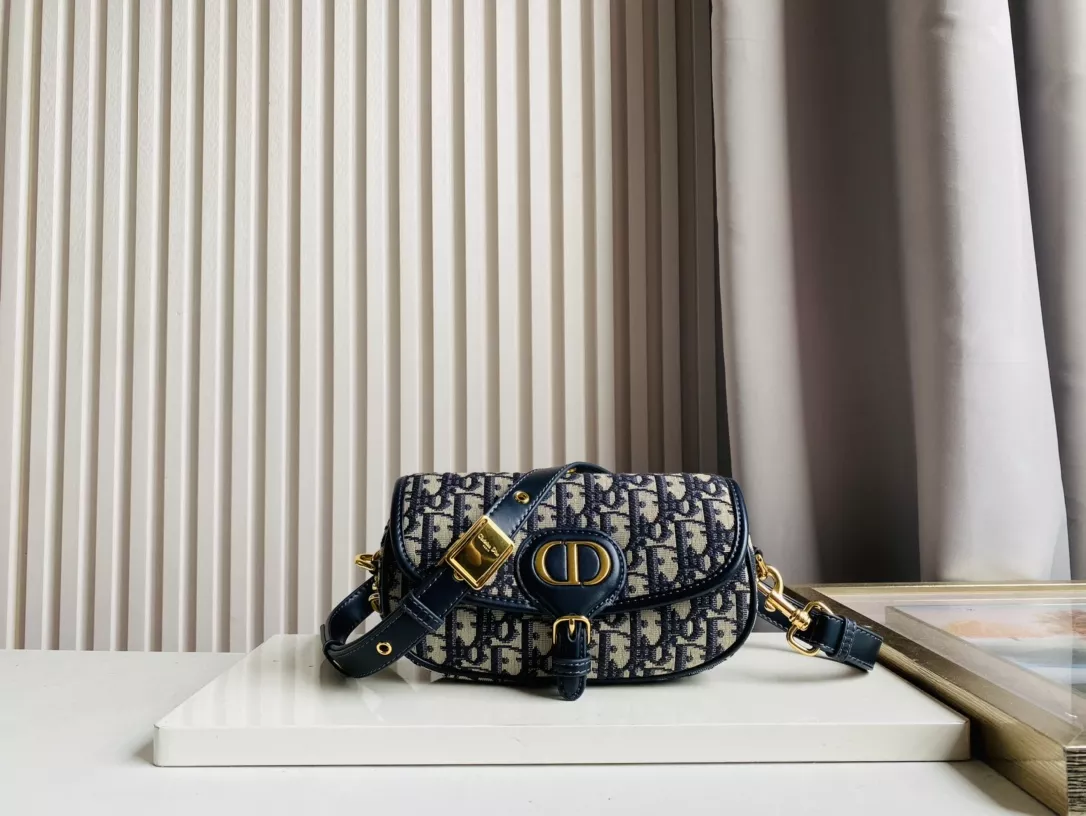 Christian Dior 【ディオール】Bobby ショルダーバッグ22x14x6.5cm