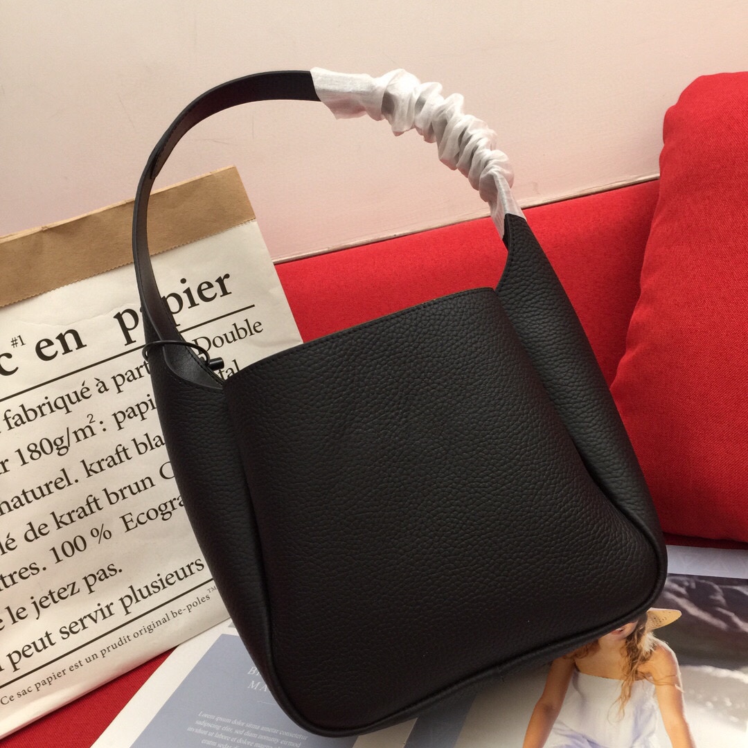 【PRADA】 サイズ: 23x21x13cm -4色