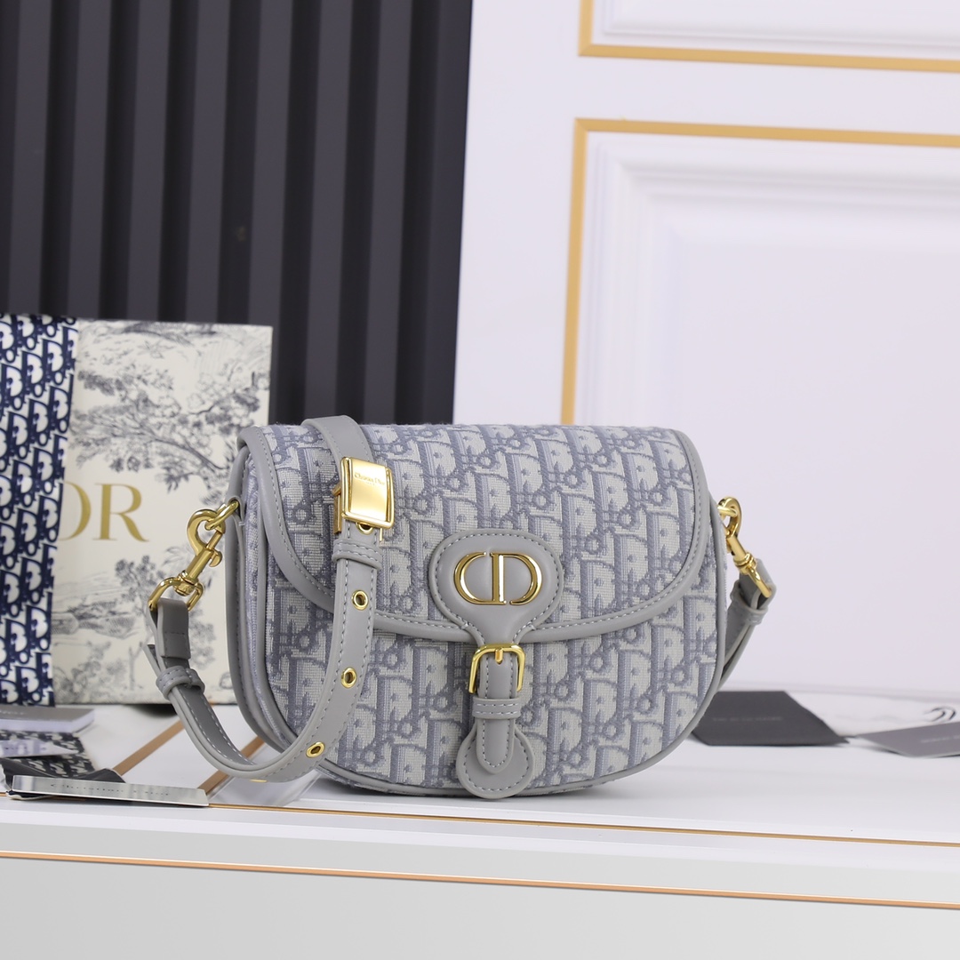 【ディオール】Dior  Bobby 22 x 17 x 6 cm