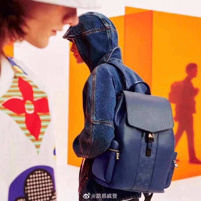 【LOUIS VUITTON】OUTDOOR  -37.0 x 45.0 x 19.0 cm  -2色