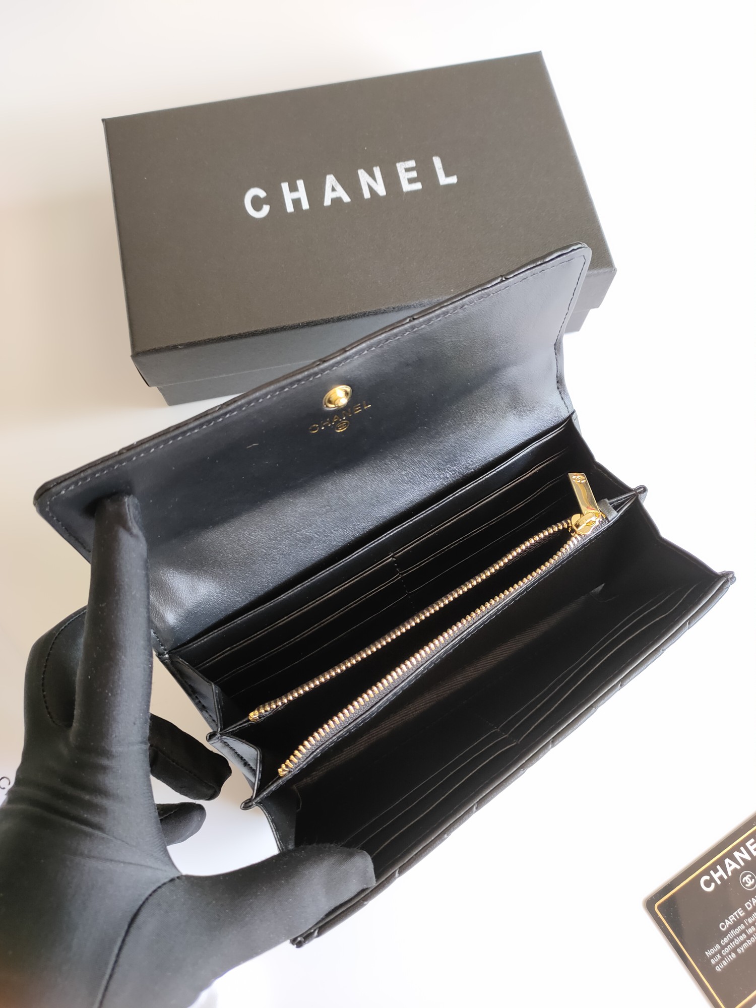 【CHANEL 】二つ折り財布  19-10-3CM