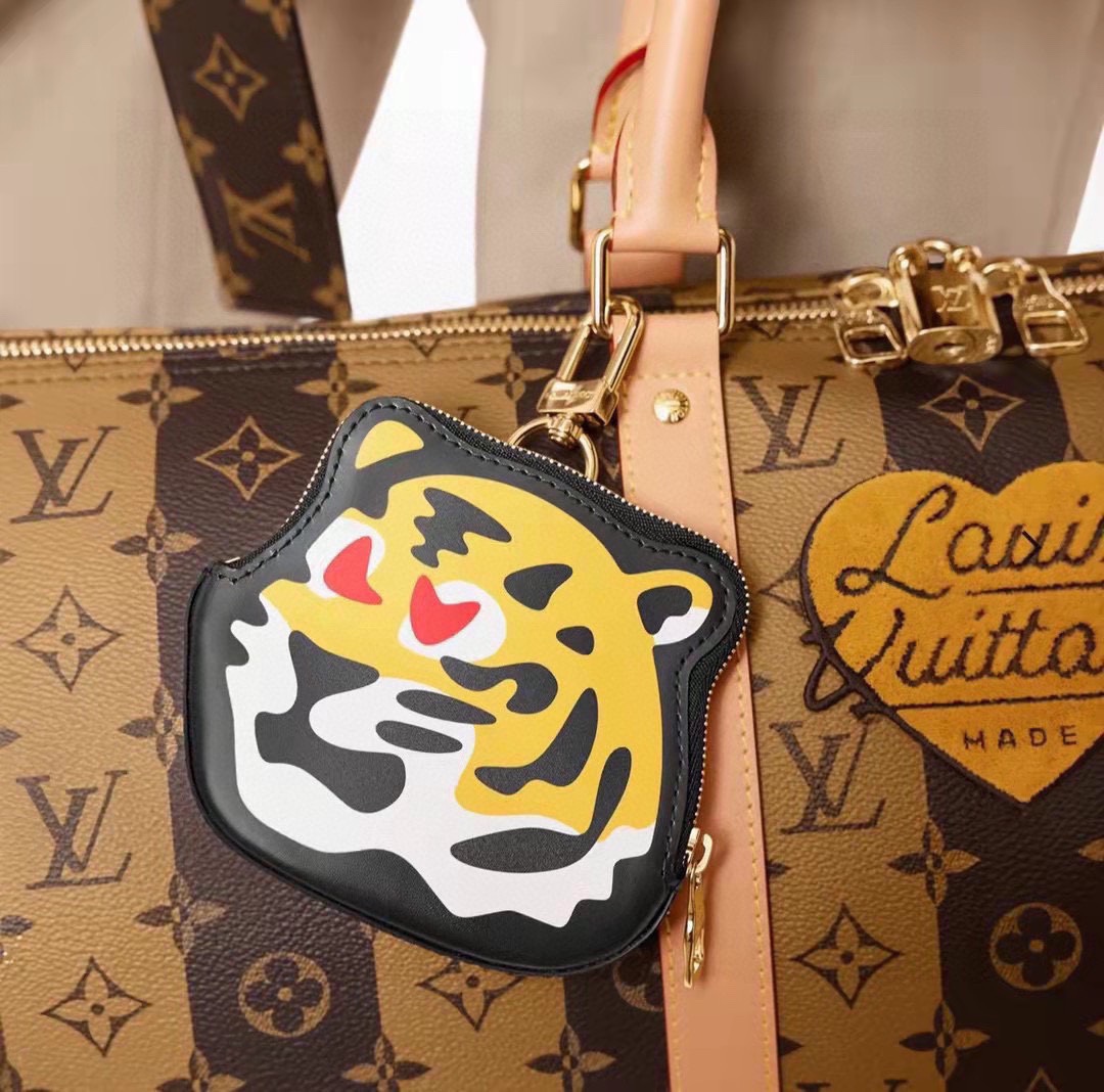 【LOUIS VUITTON】 小銭入れ キーホルダー   -2色