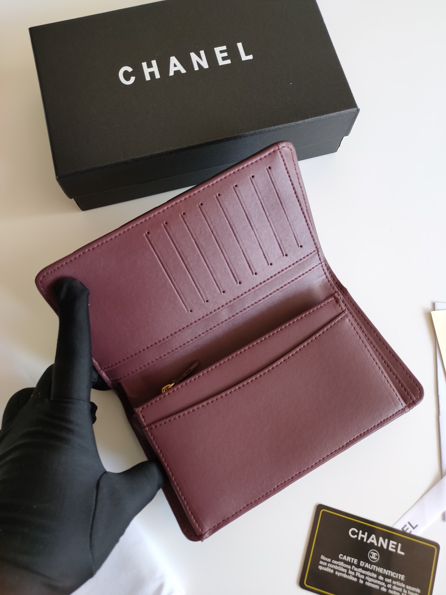 【CHANEL 】二つ折り財布  19-10-3CM