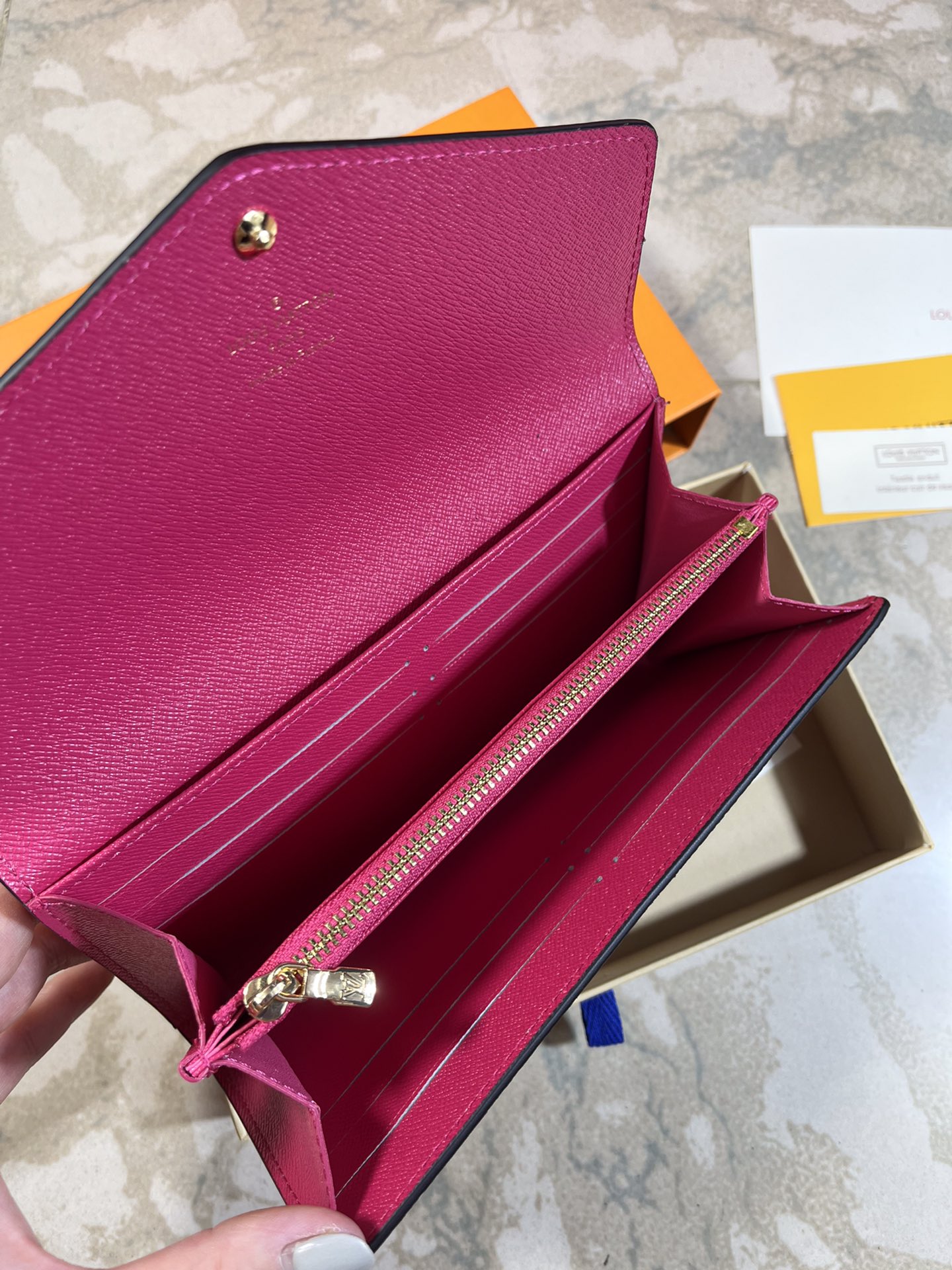 【LOUIS VUITTON】19.5 x 10.5 x 2.5 cm -3色