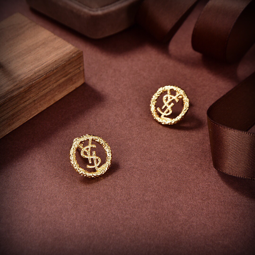 【ピアス】★ Yves Saint Laurent ★