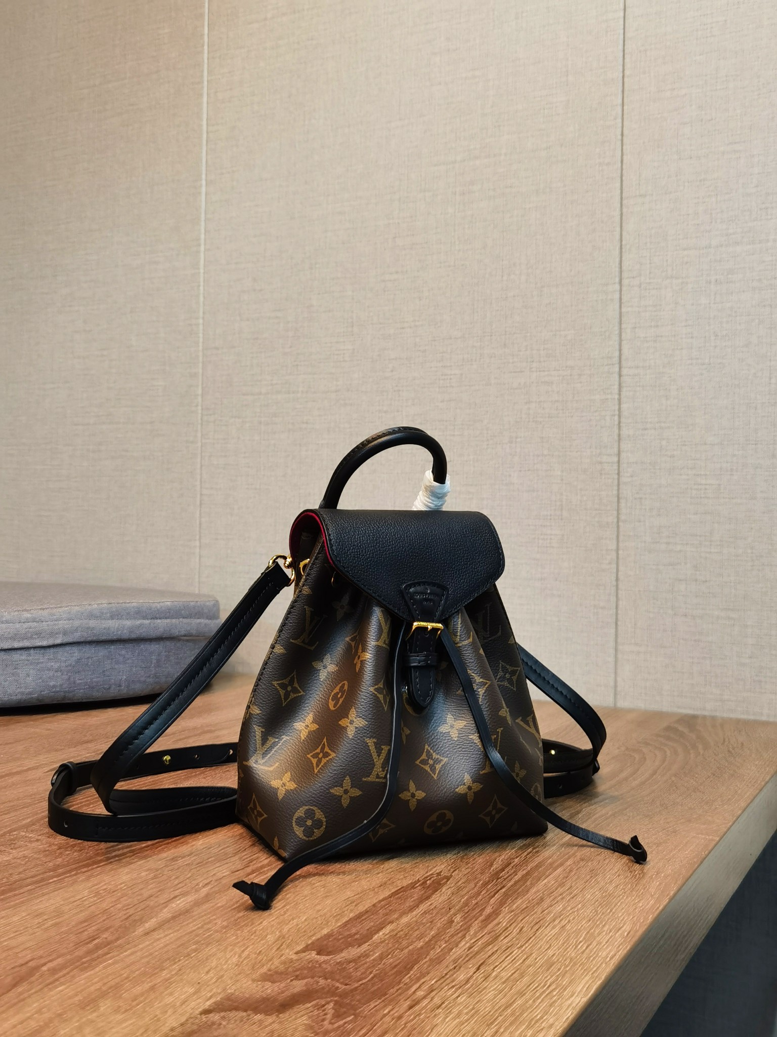 【LOUIS VUITTON】Montsouris   -2SIZE -2色