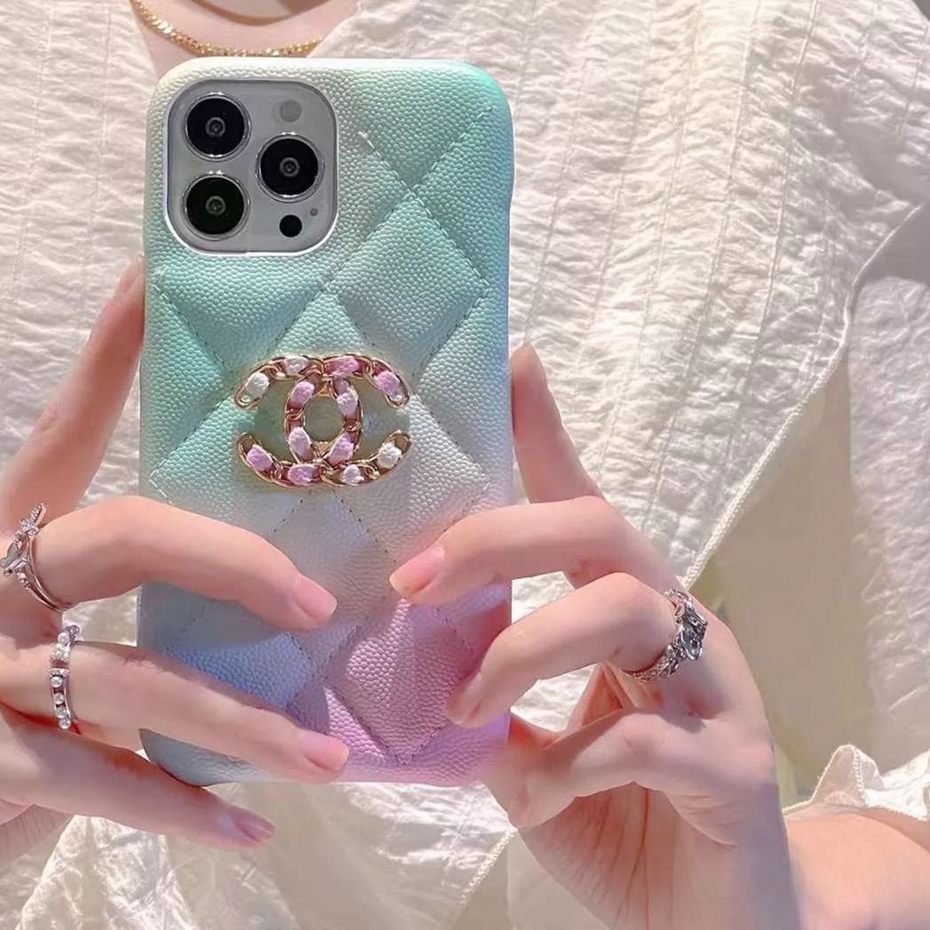 【スマホケース】 CHANEL 携帯カバー