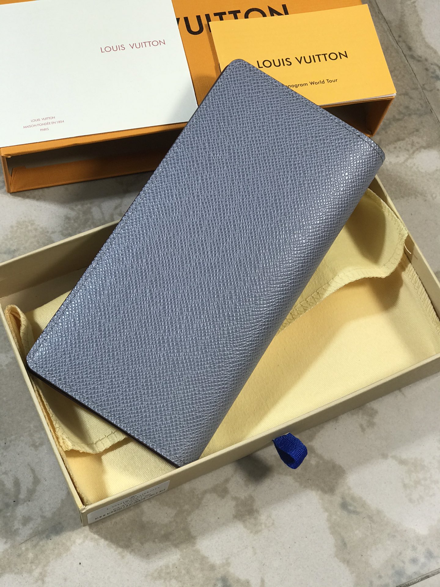 【LOUIS VUITTON】BRAZZA長財布 19x10x2cm -3色