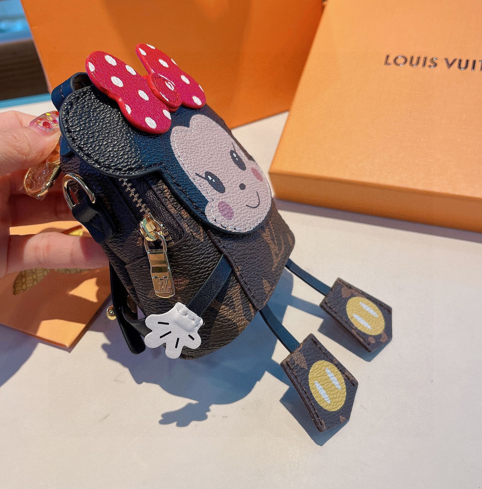 【LOUIS VUITTON】 キーホルダー  チャーム  -2色