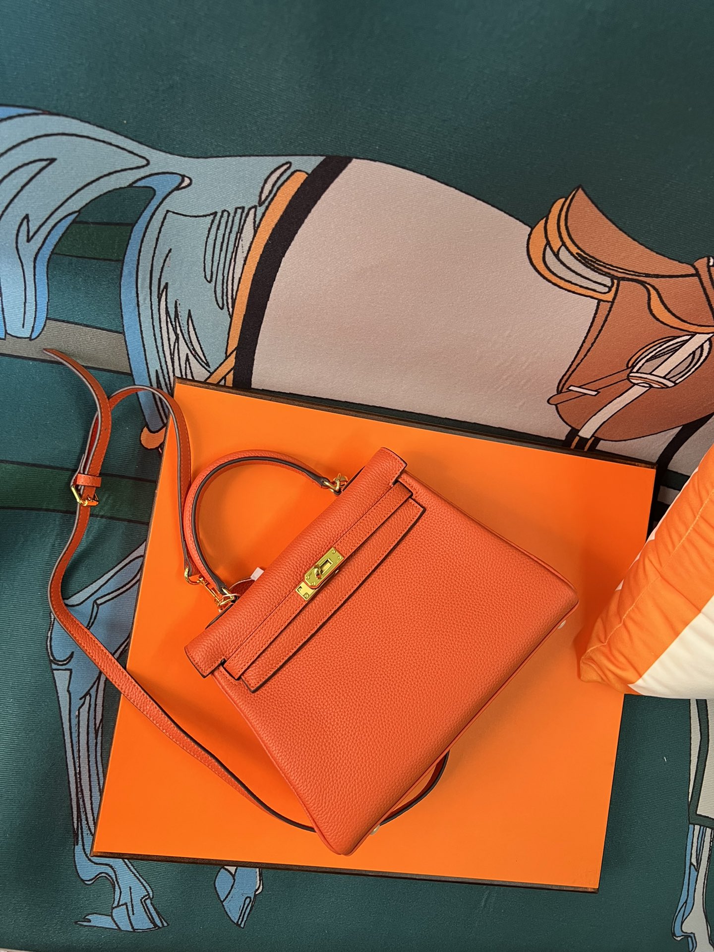 HERMES(エルメス) kelly 25 28 ケリー ハンドバッグ ゴールド金具 2 WAY -6色