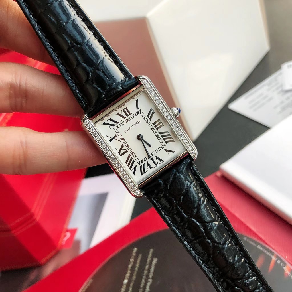 【Cartier】 レディース  27*34 MM