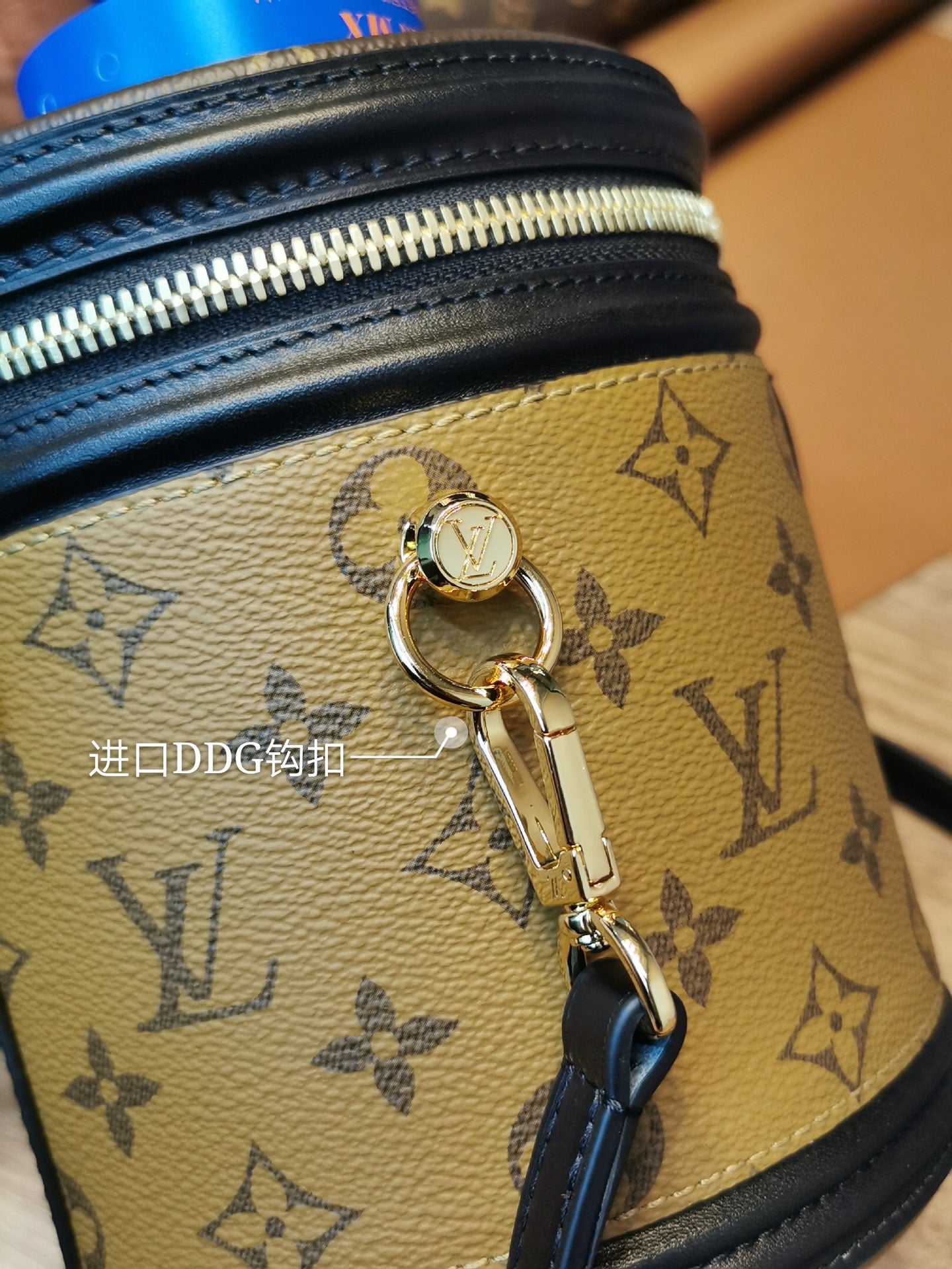 【LOUIS VUITTON】 番号：M43986 サイズ:15.0x 17.0x 15.0 CM