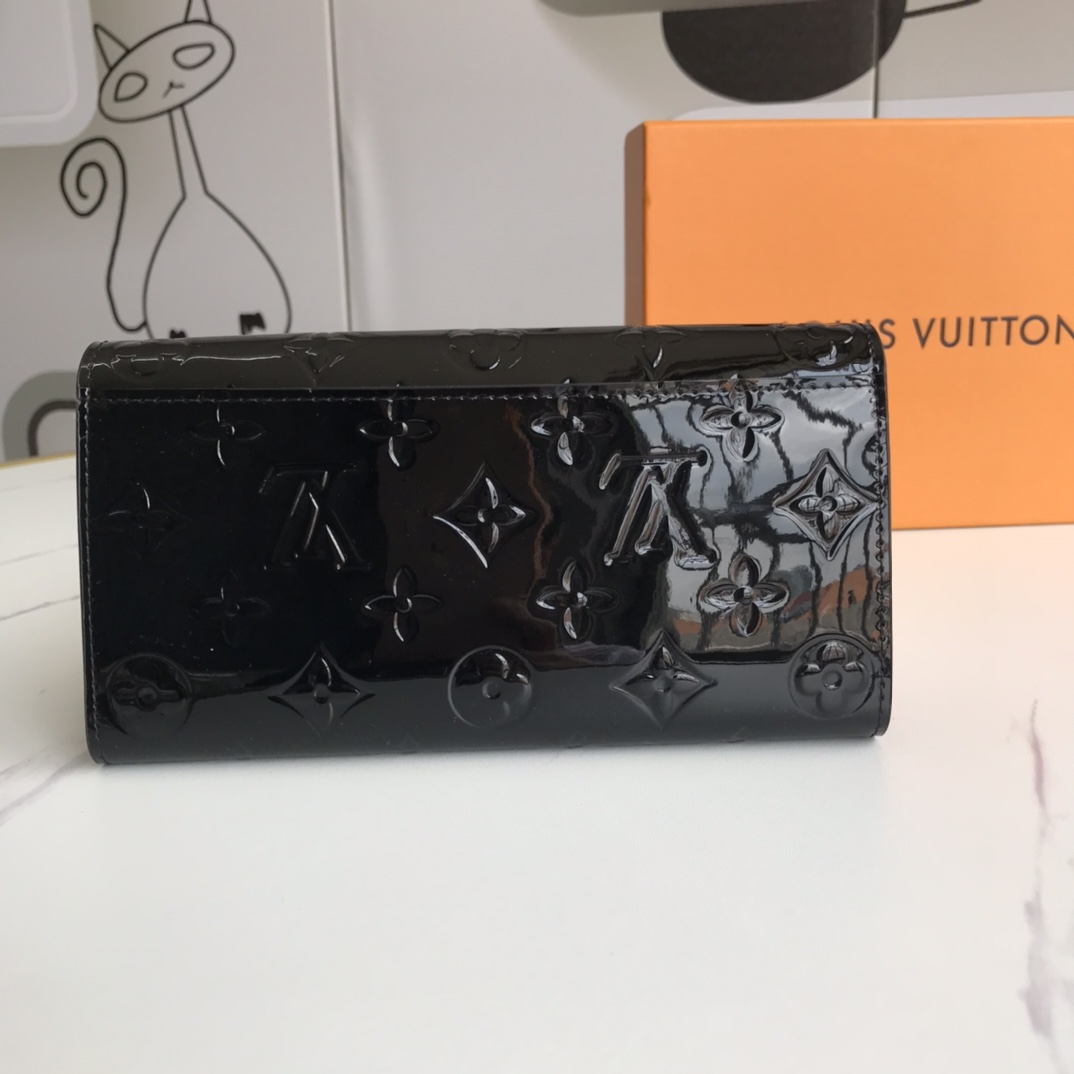 【LOUIS VUITTON】ボタン財布  19x10x2cm -4色