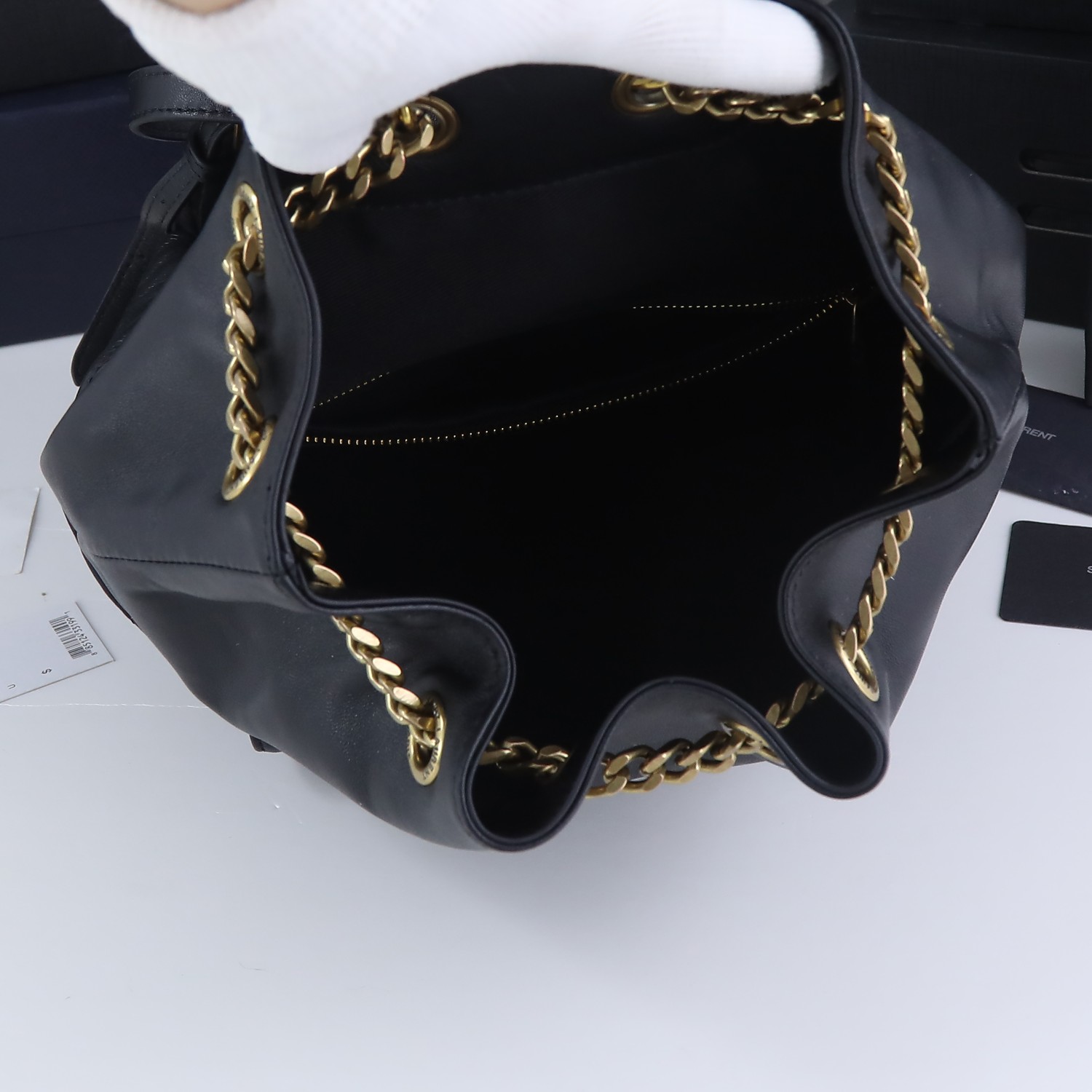 【SAINT LAURENT】  サイズ: 22×29×15cm