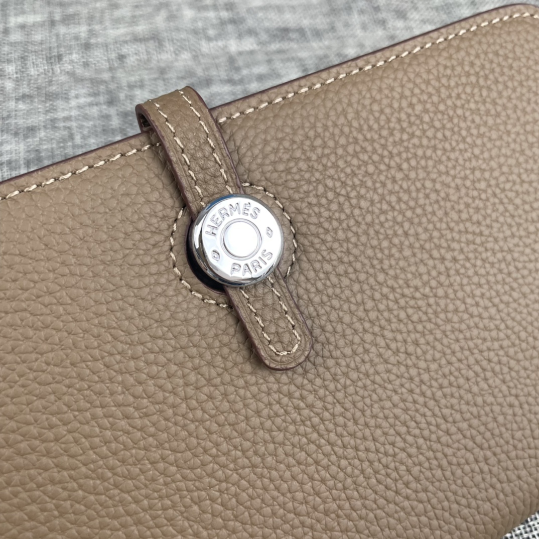 【Hermes 】二つ折り財布  20.1cm*12.5cm -6色