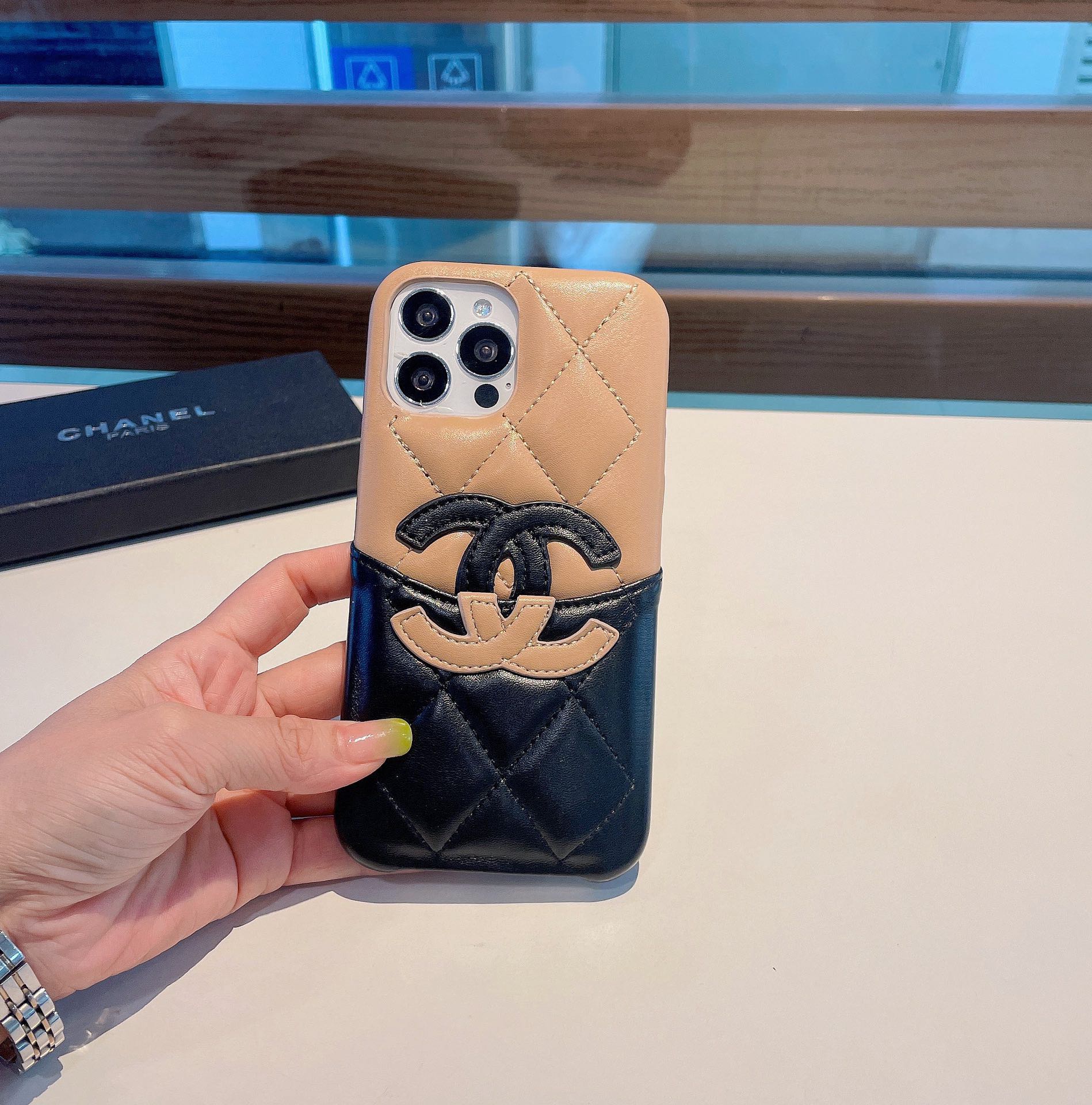 【スマホケース】CHANEL  携帯カバー   -2色