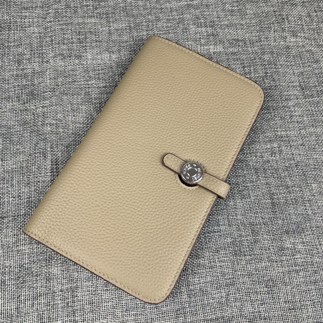 【Hermes 】二つ折り財布  20.1cm*12.5cm -6色