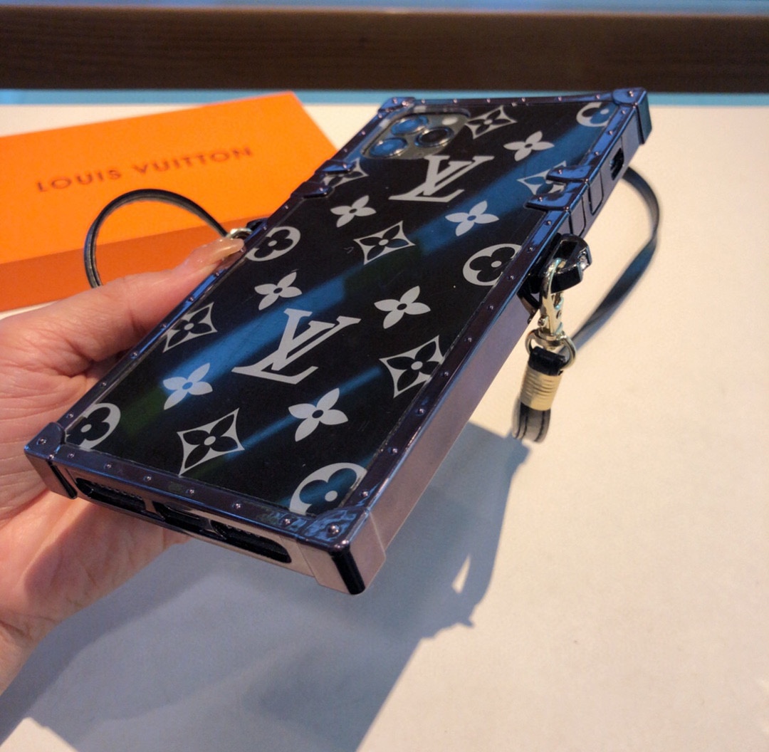 【スマホケース】 LV  携帯カバー   -2色