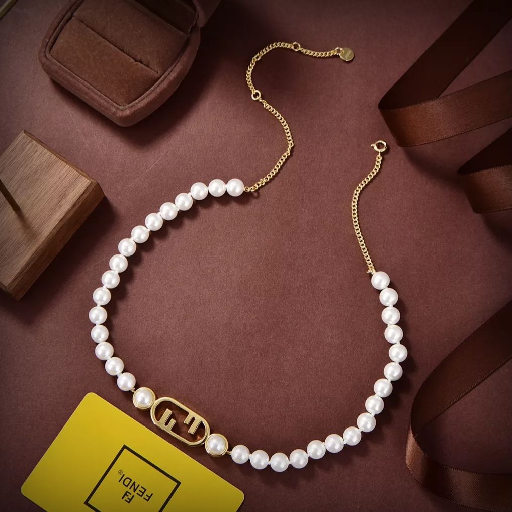 【ネックレス】★ FENDI★