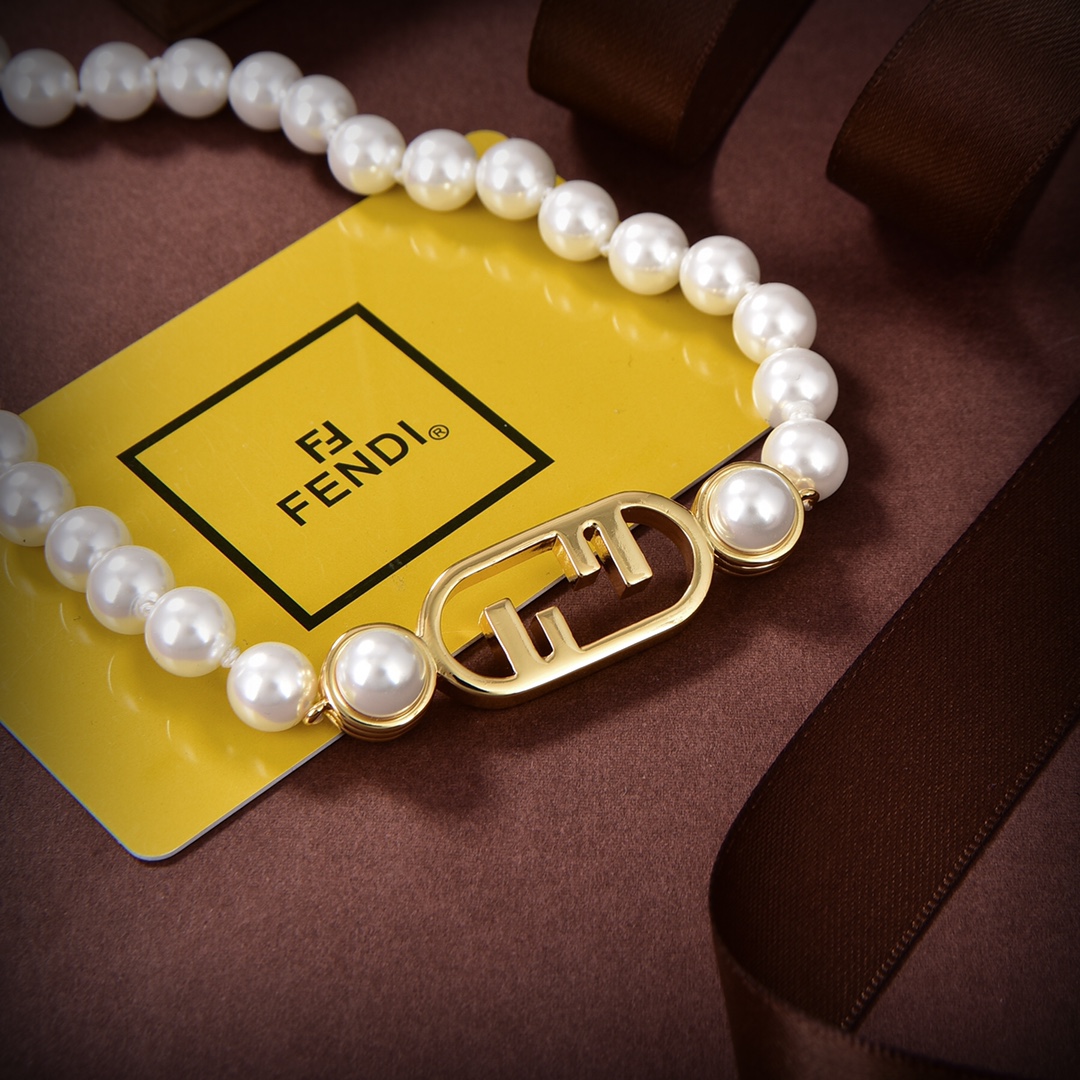 【ネックレス】★ FENDI★