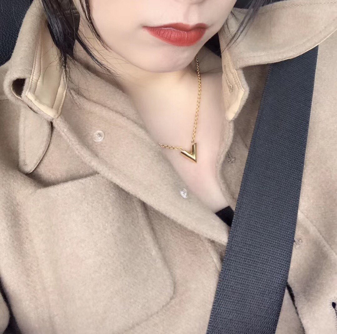 【ルイヴィトン】大人気ネックレスエセンシャルV