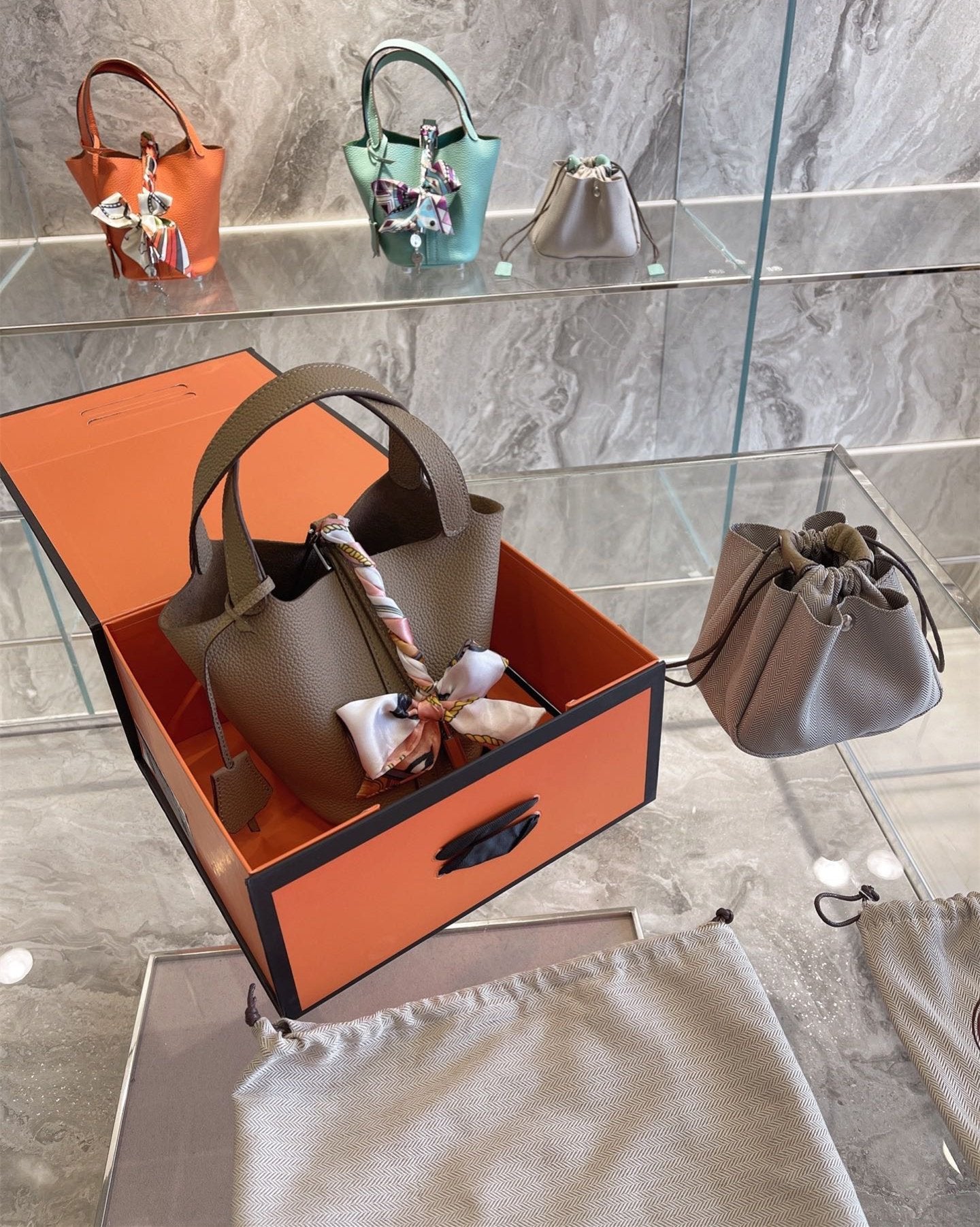 【エルメス)】大人気★ピコタンロックPM 18 バッグ