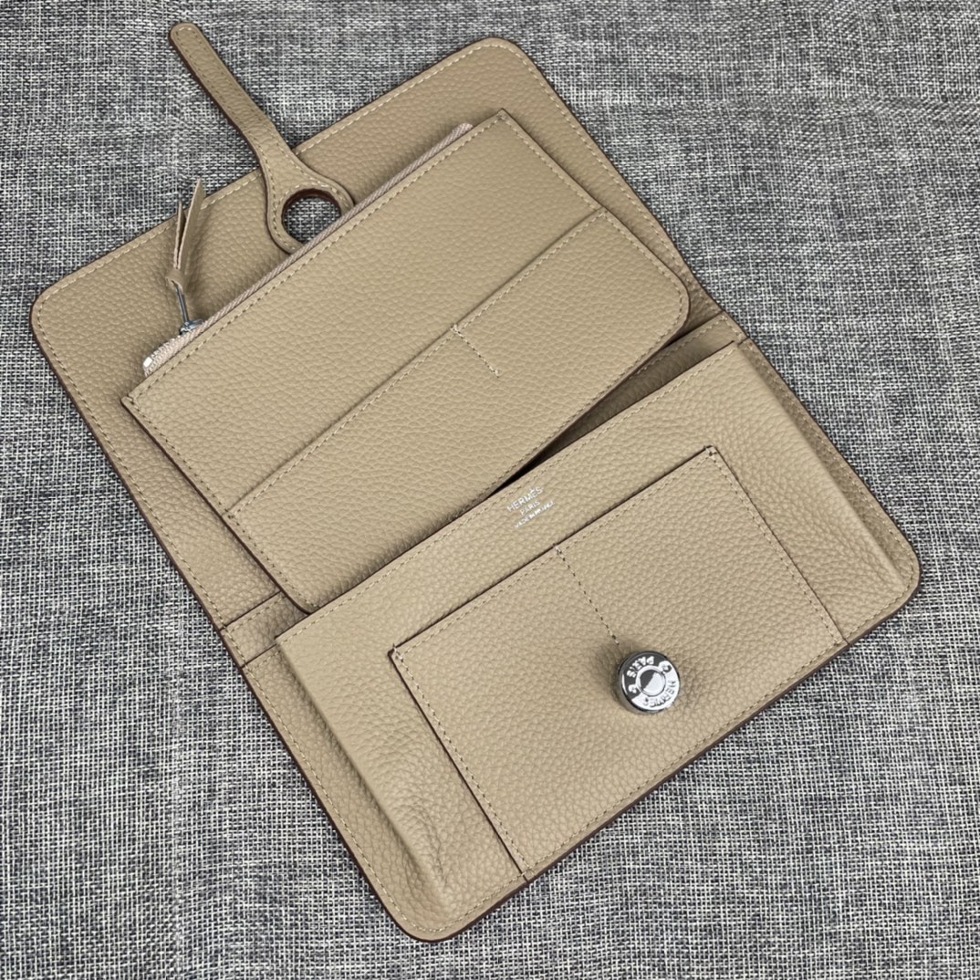 【Hermes 】二つ折り財布  20.1cm*12.5cm -6色