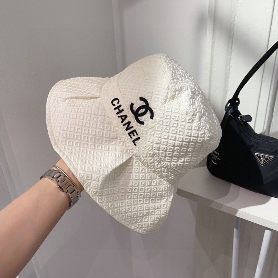 【キャップ 】CHANEL  -2色