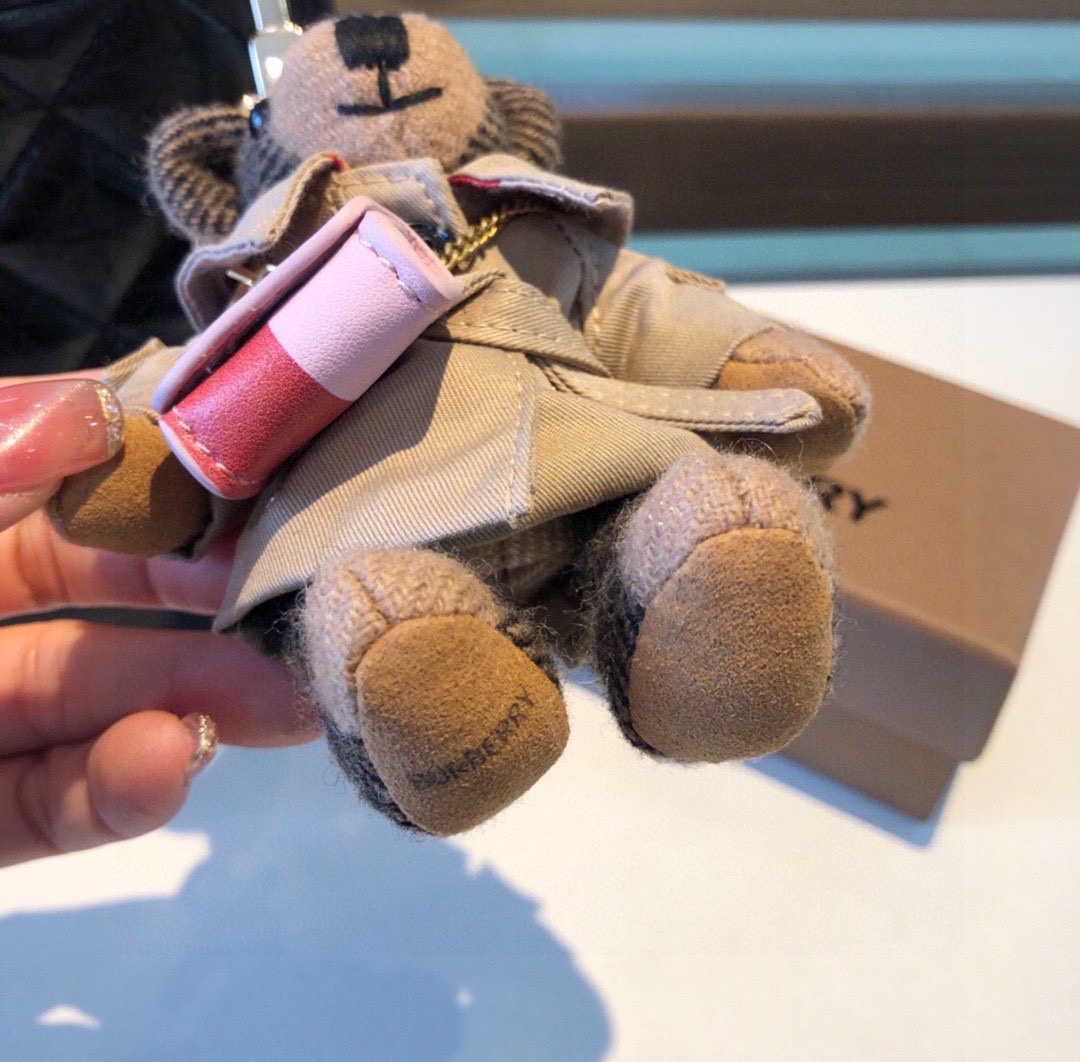 【Burberry】 キーホルダー  可爱い熊チャン 高さ12.5cm -2色