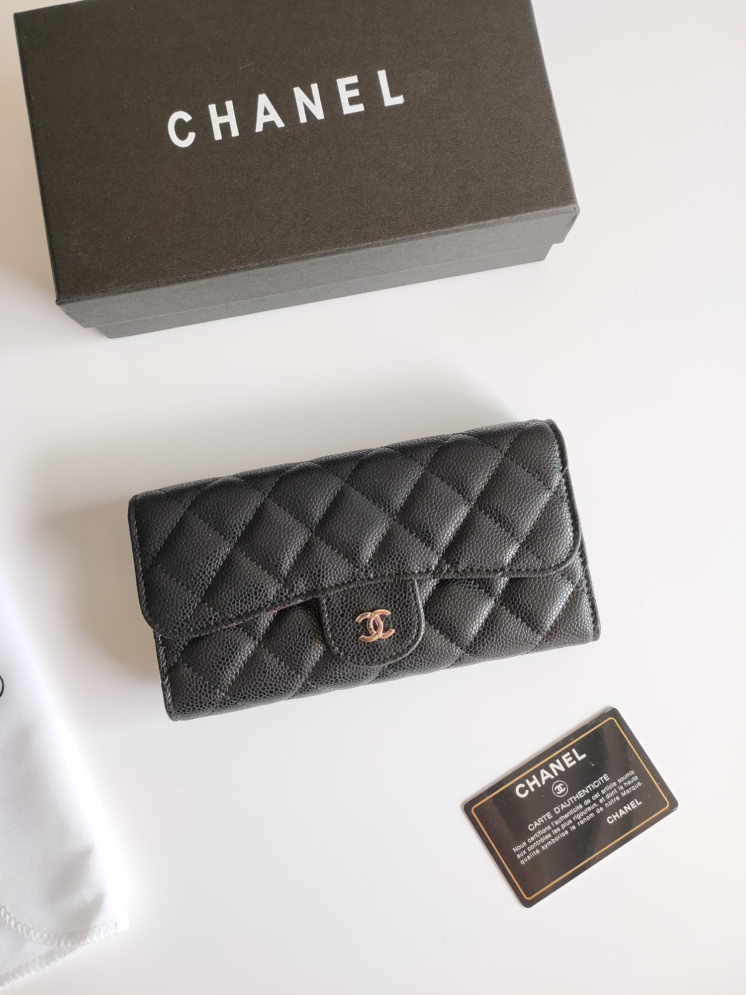 【CHANEL 】三つ折り財布  19-10-3CM