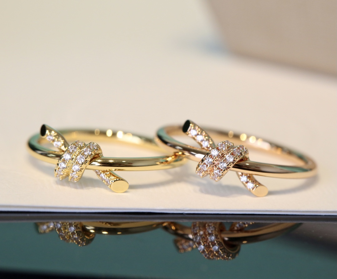 【ティファニー】* BVLGARI *