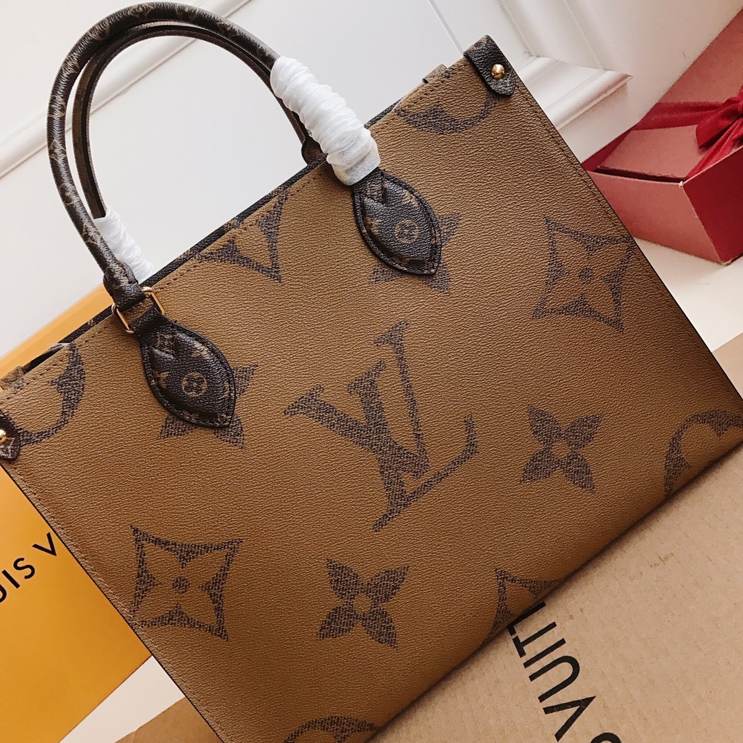 人気カラー★ ONTHEGOラージハンドバッグ GM MM M45321 M45320