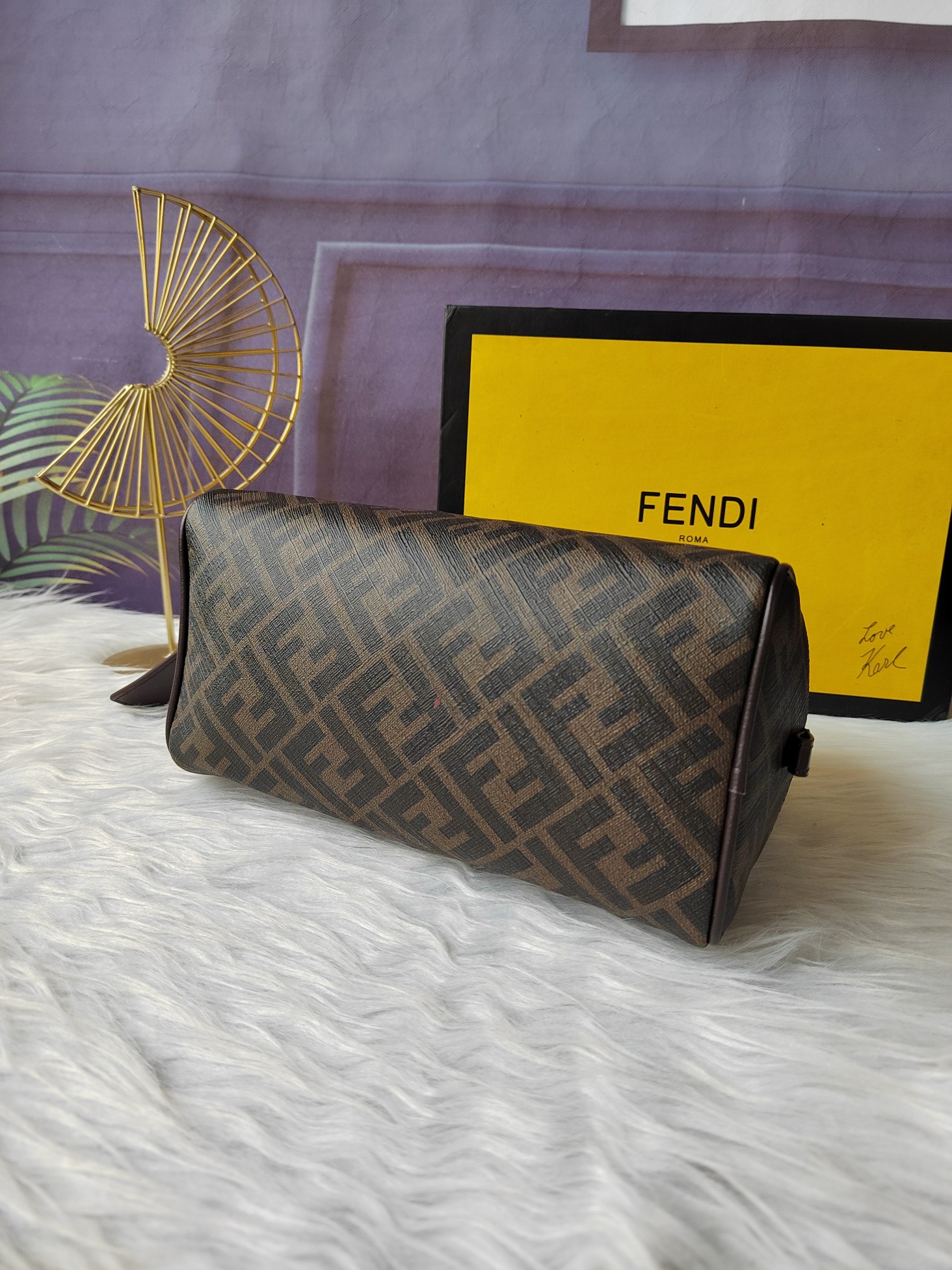 【FENDI】化粧ポーチ   サイズ: 25x17x13cm -3色
