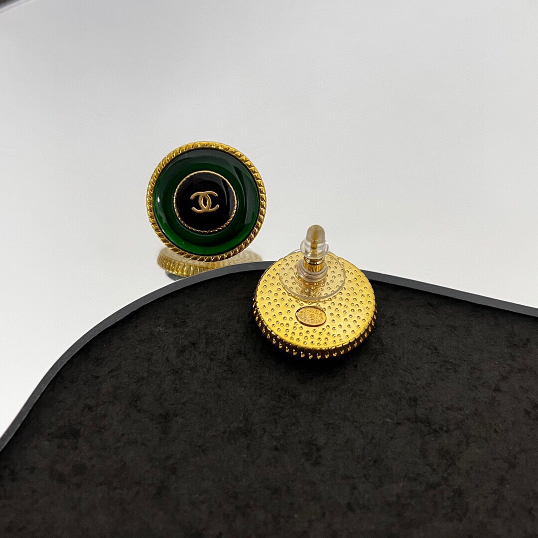 【ピアス】★ CHANEL シャネル ＆ 2色