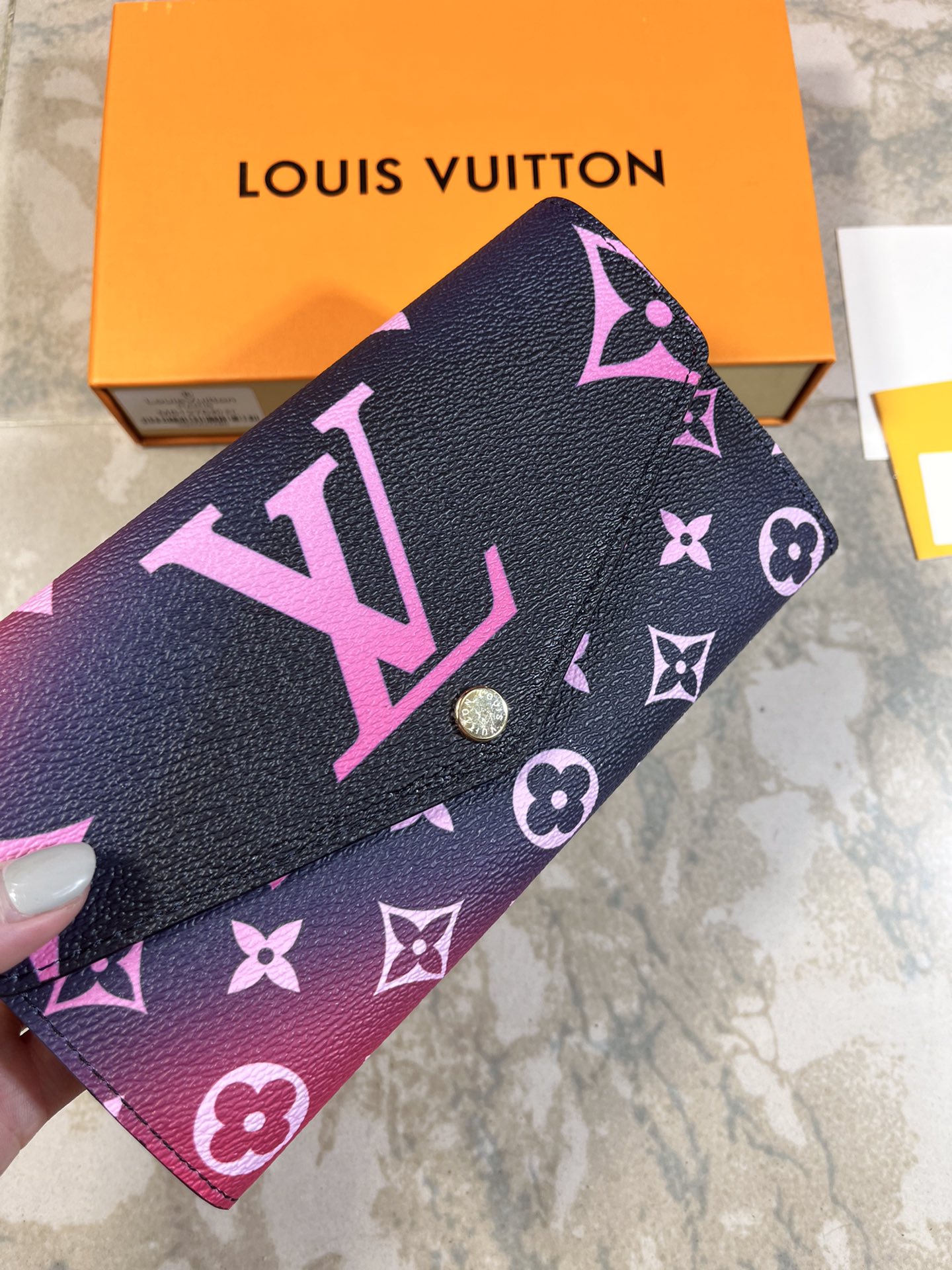 【LOUIS VUITTON】19.5 x 10.5 x 2.5 cm -3色